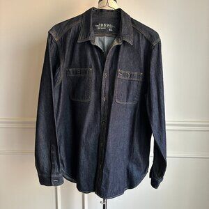 Men's GAP denim shirt in dark indigo ~ size XL, pre-owned!